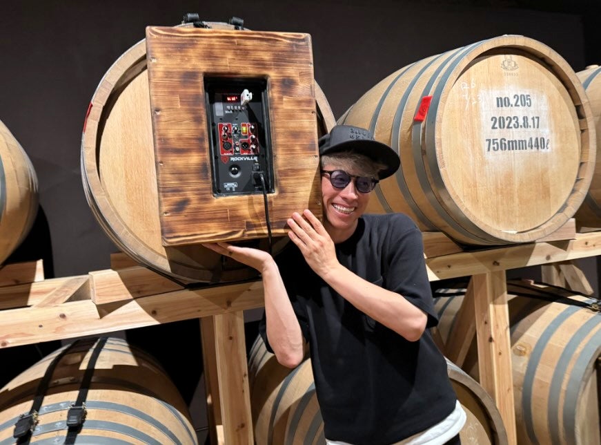 正解は1年後に分かる…１年間音楽を聴かせて熟成させるお酒!?