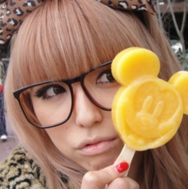 若槻千夏が15年前のiPhoneを充電したら毎日ハロウィンな写真が見つかる！？