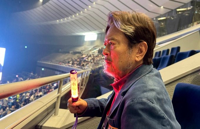 「険しい顔つきだ…」大和田伸也　初参戦したライブでの様子を公開！！