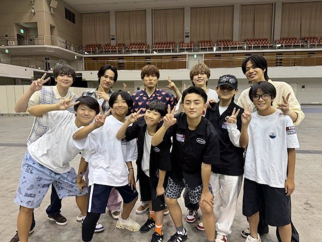 コムドットやまと、ちょんまげ小僧との写真を公開！？