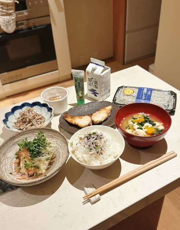 「美しさと健やかさの秘密はこれか！」トリンドル玲奈の夕食に注目集まる！！