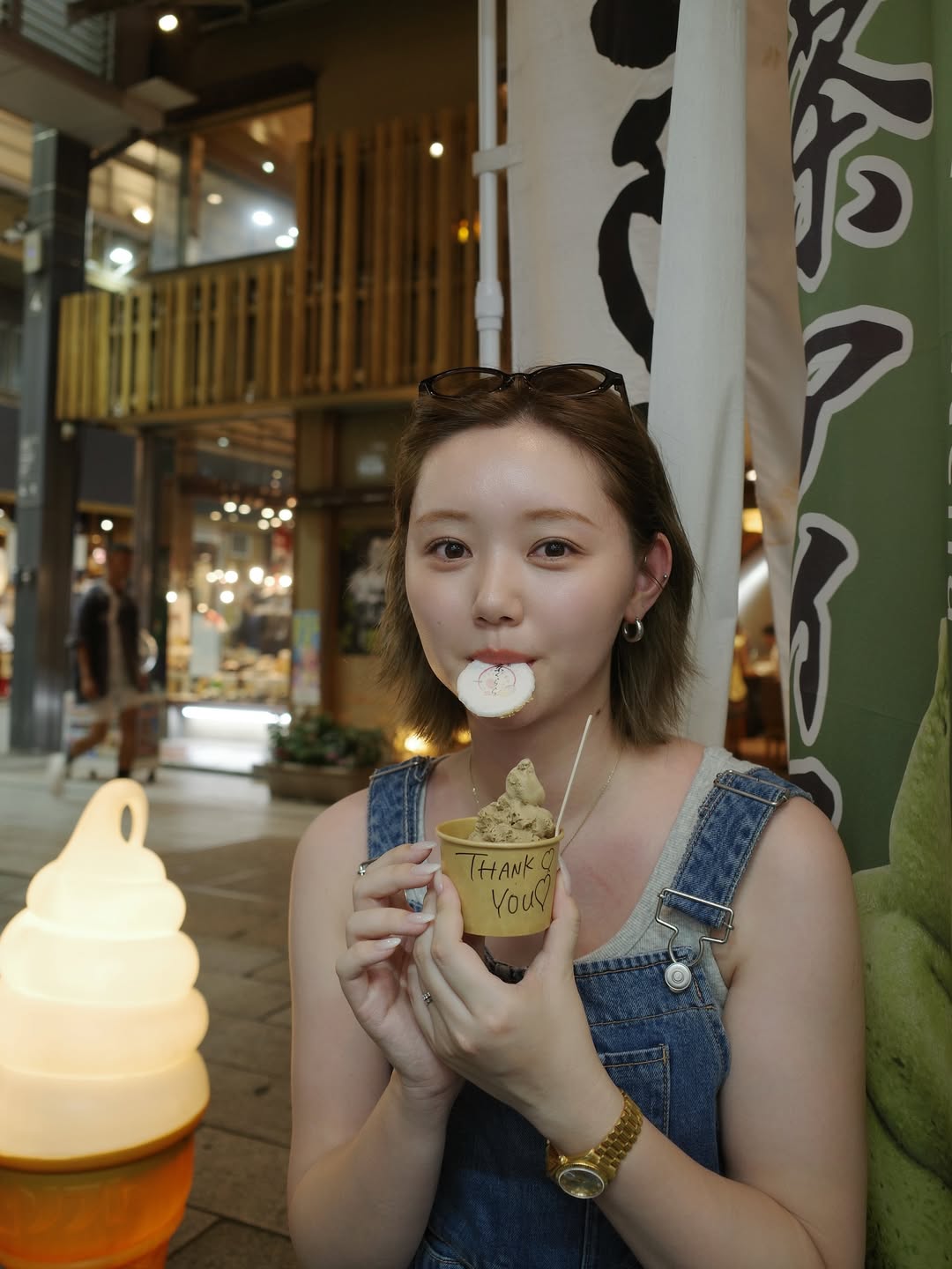 ”けいまなカップル”江野沢愛美、夫と焼肉デート！ハイテンションなスマイルショット！