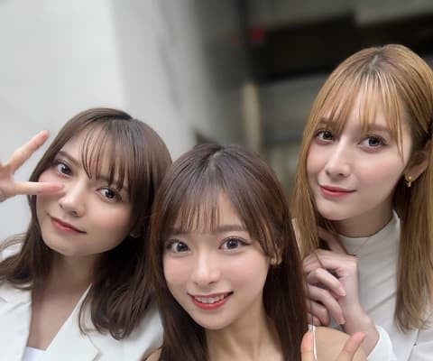 「夢のショットで泣きました」戦隊ヒーロー番組に抜てきのまるぴ、ニチアサの先輩たちとの3ショットを公開！