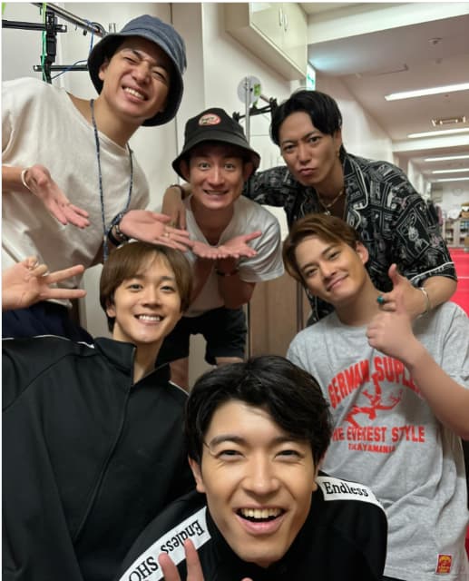 中山優馬　『ふぉ〜ゆ〜兄さん達』との写真に「まだSHOCKの余韻に浸らせてくれてありがとう♩」