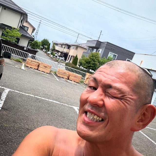 鈴木みのる、炎天下で仕上げた肉体と気合いを背負って北上の街に突入宣言