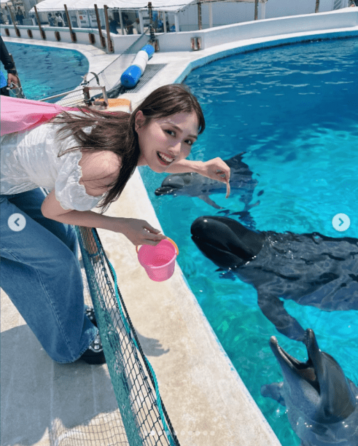 内田理央「沖縄のアイドル」との笑顔2Sが可愛すぎる！