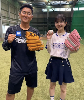 昨年引退した東北のスター 超人気アイドルと2S公開「また是非遊びに来て下さい」