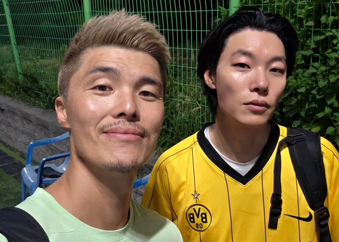 Kリーグ伝説GKと韓国人気俳優が並ぶ…異色ツーショットに熱視線