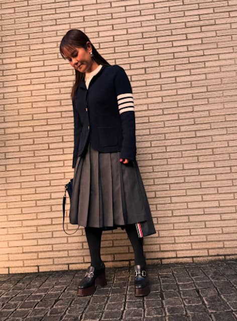 宮里藍 大切なお仕事で魅せる気合いのコーデ！「女子高生時代を思い出しちゃう」とファンの話題沸騰