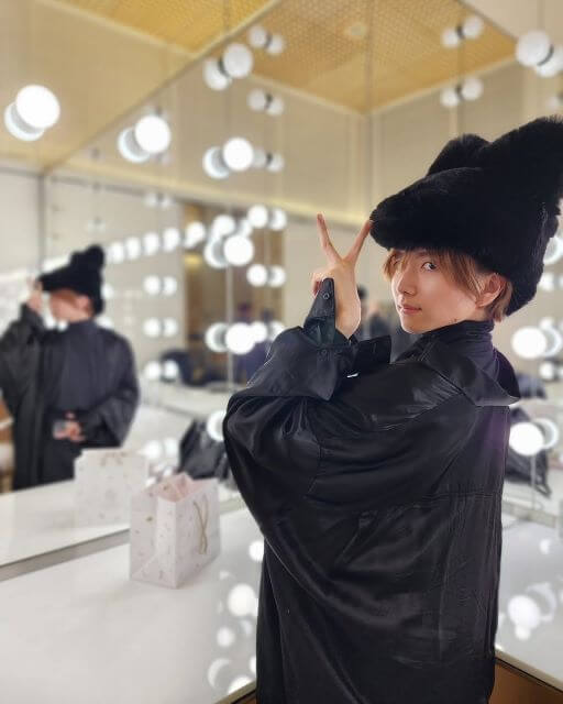 板垣李光人、ふわもこ帽子で魅せる誕生日モード