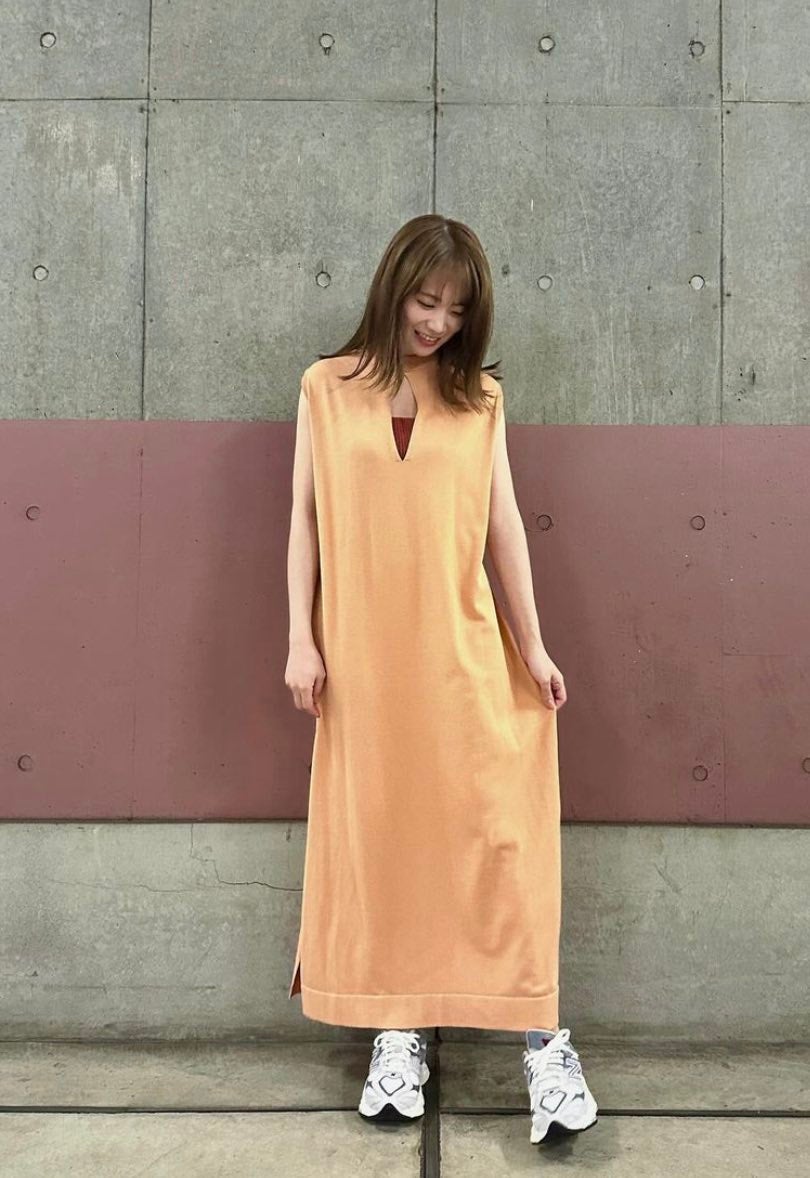 秋元真夏の最新夏コーデが可愛すぎると話題に