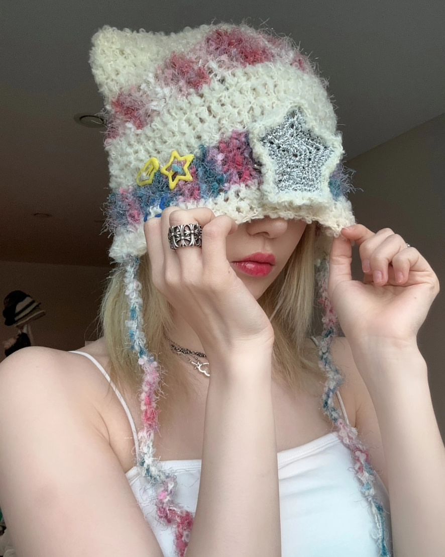【新品未使用】LESSERAFIM CROCHET HAT ニット帽　宮脇咲良 宮脇咲良 クロシェハット ニット帽 LE SSERAFIM ルセラ サクラ