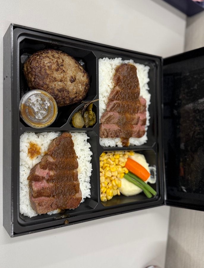 山下大輝　深夜に飯テロ！？豪華すぎる○○を公開！！