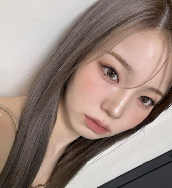 雰囲気''一変''、、国民的アイドルのビジュアル爆発ショットに「顔面天才」「優勝」