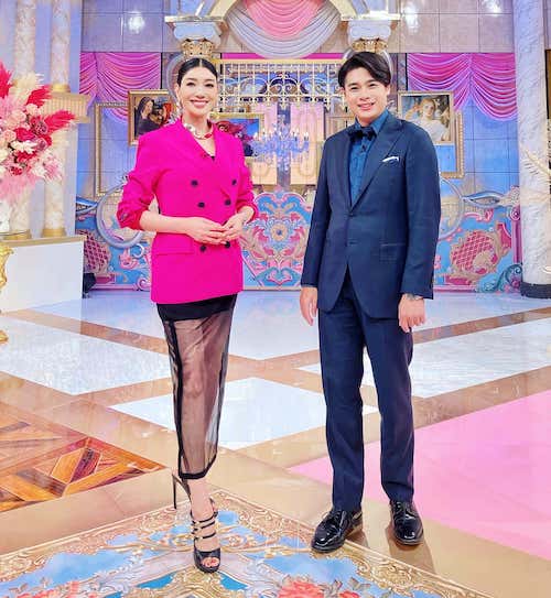 圧巻のスタイル✨アンミカのある投稿にファン「ビューティフルレッグ🦵😂😍」