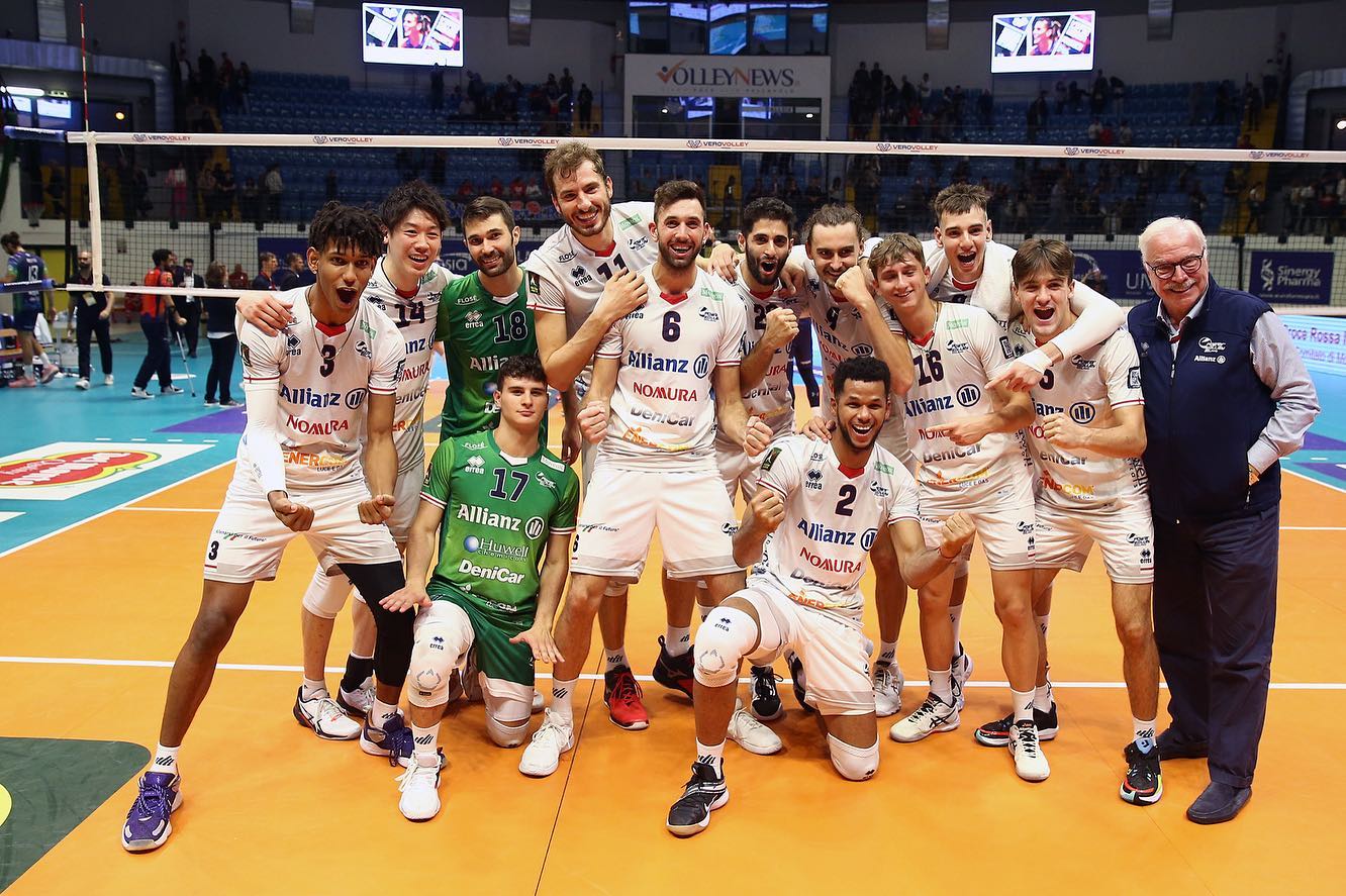 石川祐希🏐初勝利に貢献✨「ACEとATTACK痺れました❗」