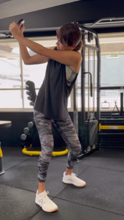 「#目指せプリケツ」元女子バレー・狩野舞子が公開したハード過ぎるトレ内容とは？