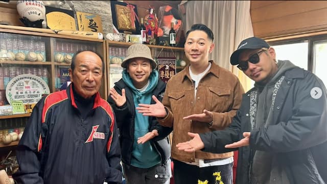 ベリーグッドマン・MOCAが星稜高校の山下智茂名誉監督との写真を投稿