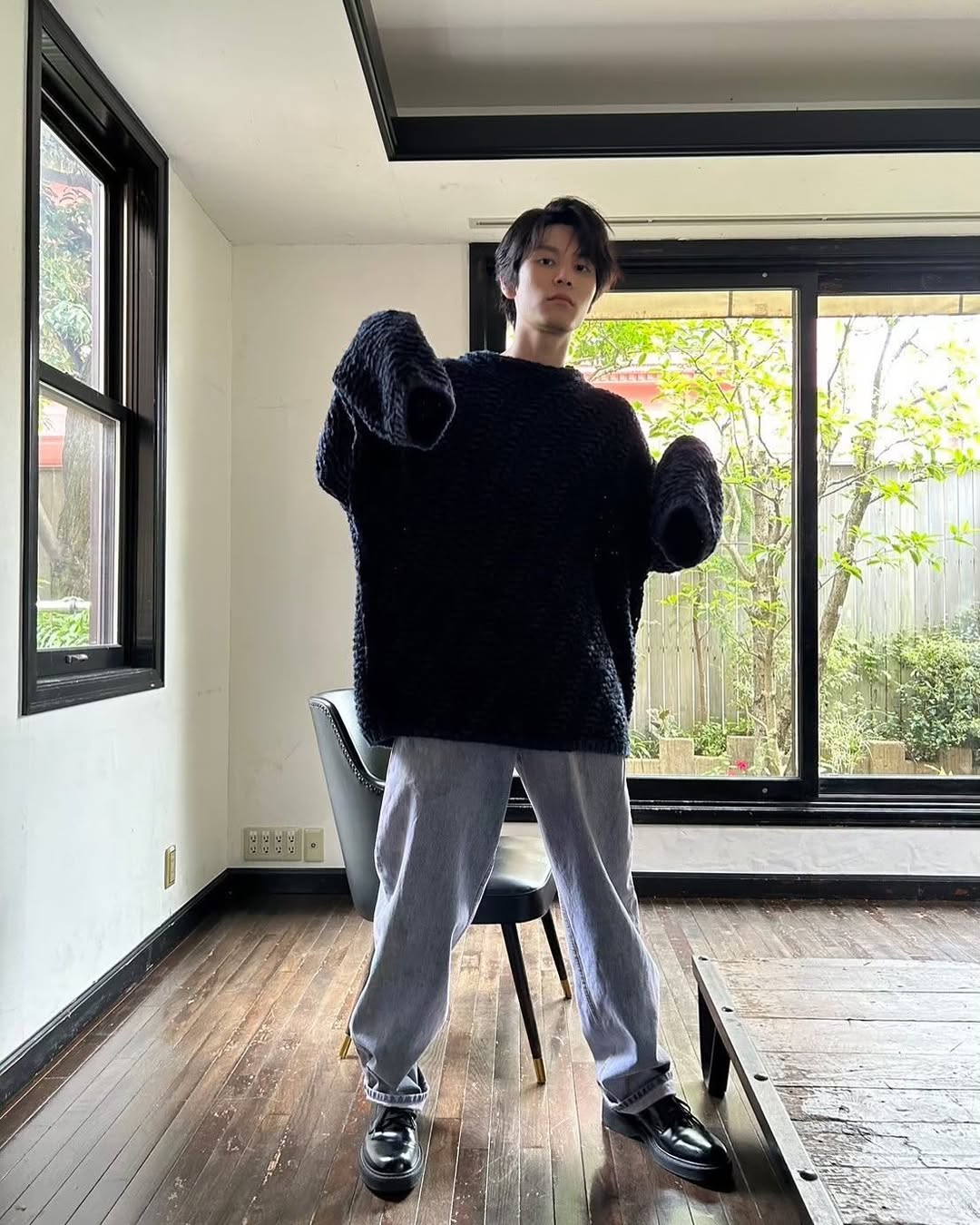 「どの月もかっこよすぎる...」あの大人気俳優がカレンダー発売を報告