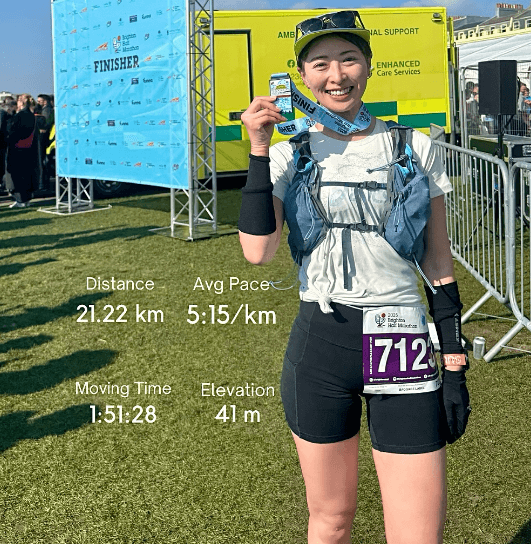 美女ランナー、ブライトンハーフマラソンに夫婦で参加！”フォトジェニックな絶景＆ランムービー”にファン酔いしれる「世界中どこの空の下でも眩しくて可愛い」