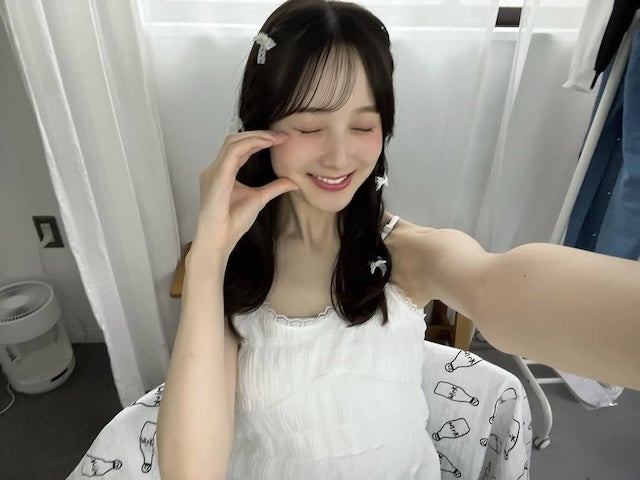 本田紗来、撮影日のオフショットに「可愛い」の声殺到！