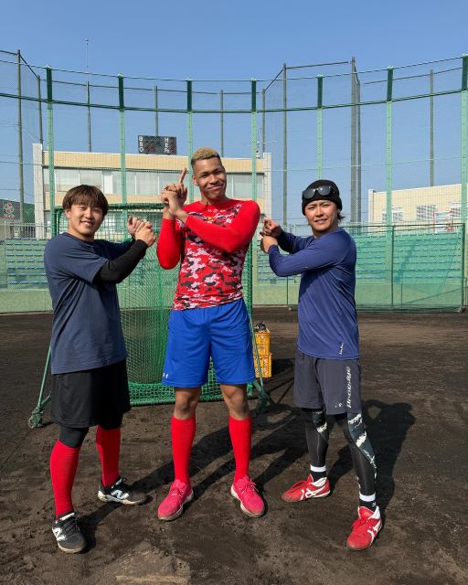 広島・小園海斗、元甲子園球児・エドポロキングのバッティングに驚愕