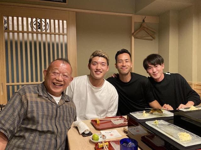 鶴瓶師匠の人脈がすごい❗️サッカー日本代表⚽️や歌手🎤と豪華食事会✨