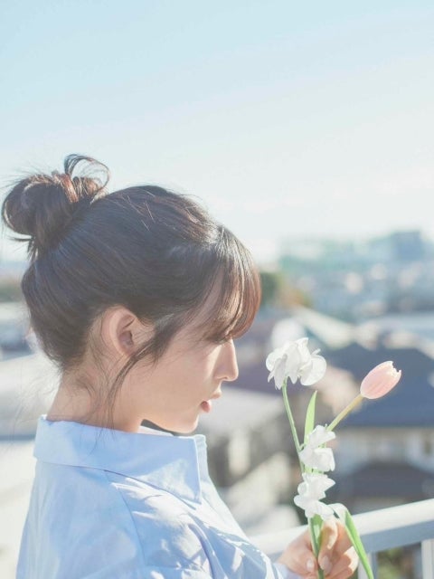 AKB48小栗有以が語る「アイドルでいる理由」、重版エッセイに重ねた祈りの言葉