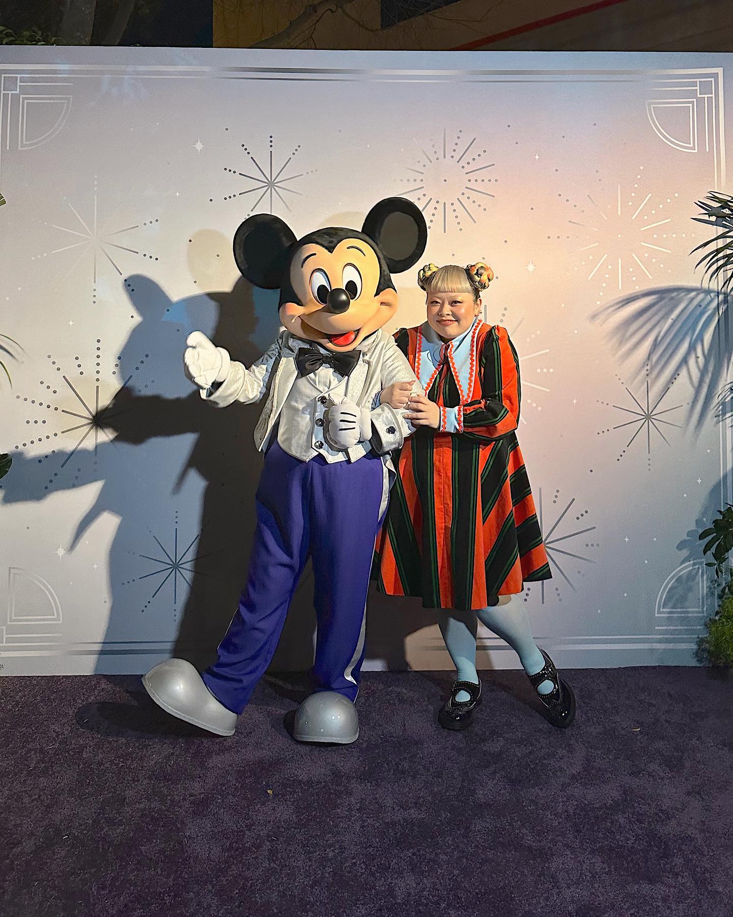 渡辺直美がカルフォルニアディズニーでミッキーに会って奇行！？🤣「マジ緊張しちゃったw」