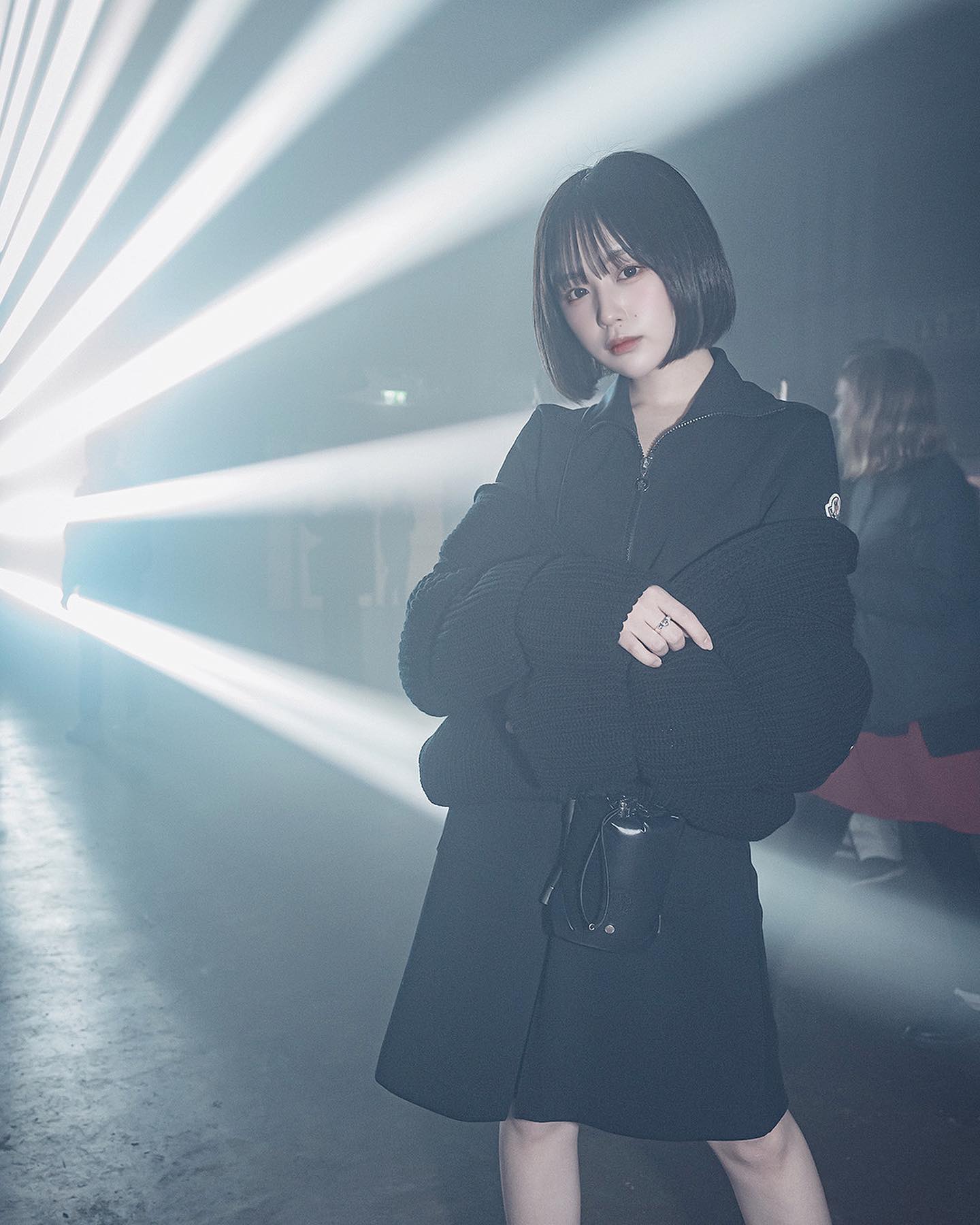 なえなの、オールブラックコーデでいつもは見せない大人な姿チラリ👀