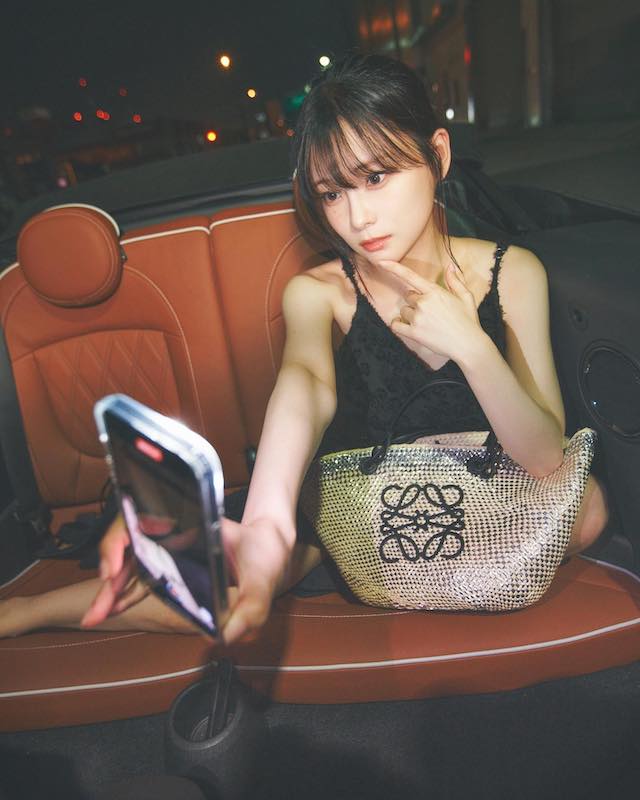 本当に35歳！？重盛さと美の美貌とスタイルに注目集まる👀