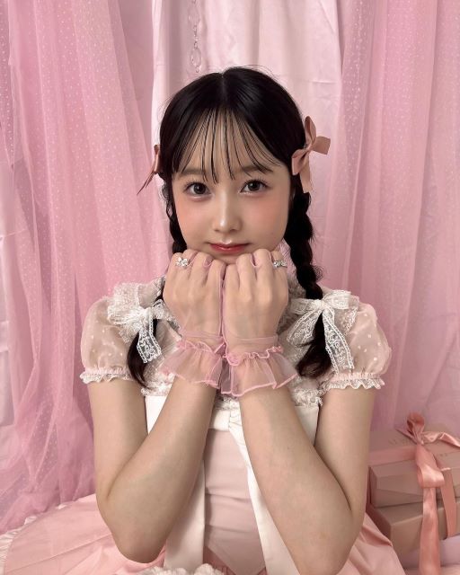 写真集発売の本田紗来「ガーリー」ショットがあざと可愛すぎると話題！