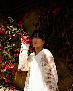 「キュンすぎて頭が追いつきません」”国宝級”イケメンアイドル  色気溢れる最新投稿にコメント殺到