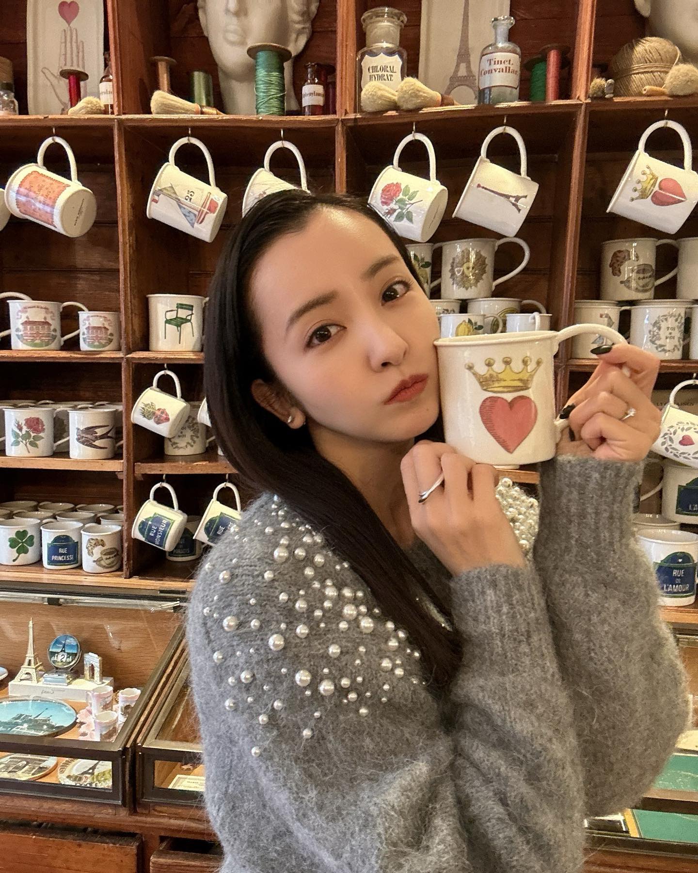 夫はWBC日本代表⚾️ 板野友美がパリ🇫🇷でのお気に入りを紹介💕