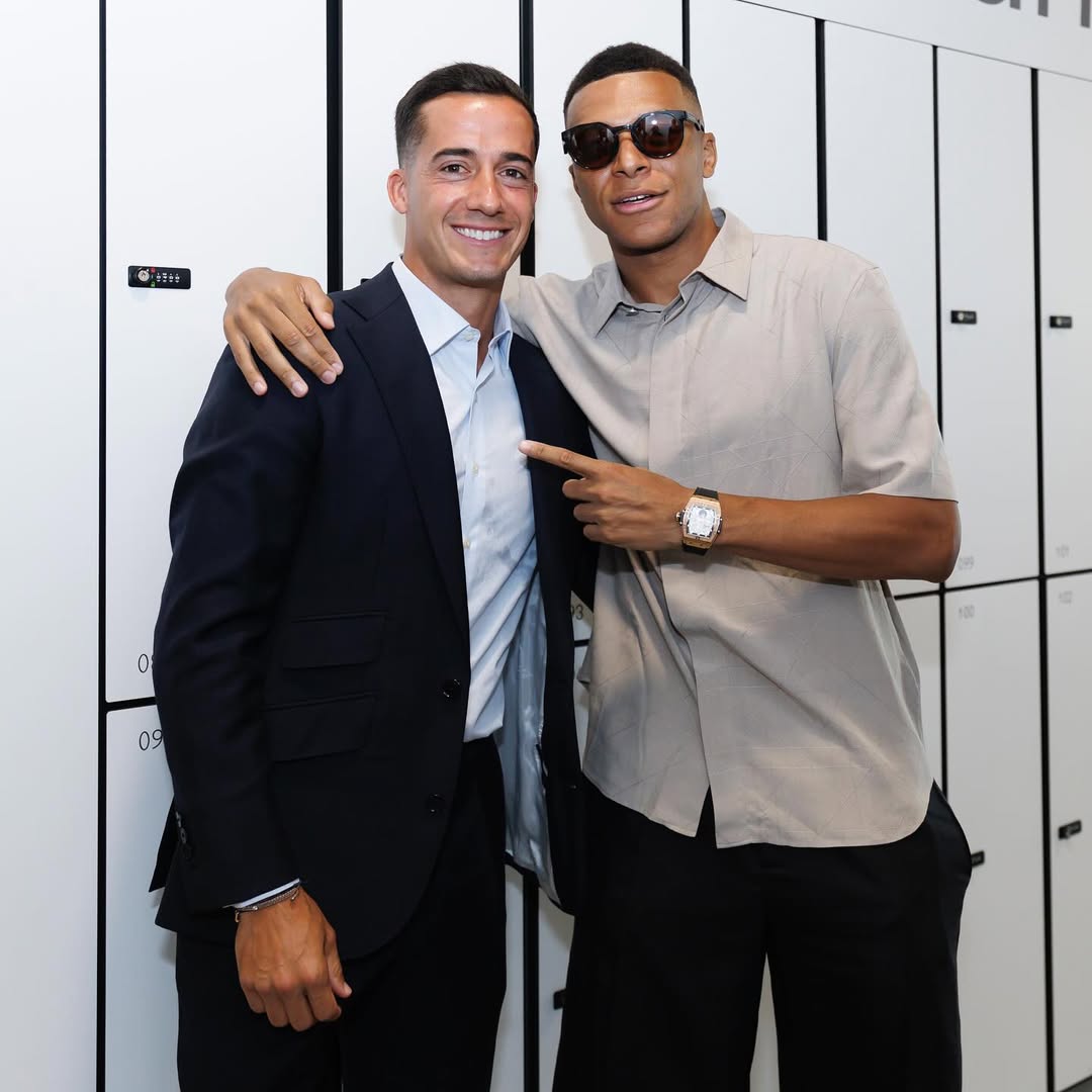 エムバぺが休暇を中断しルーカス・バスケスのレアル退団セレモニーに参加「ピッチの中でも外でも伝説的な存在」と思いを語る