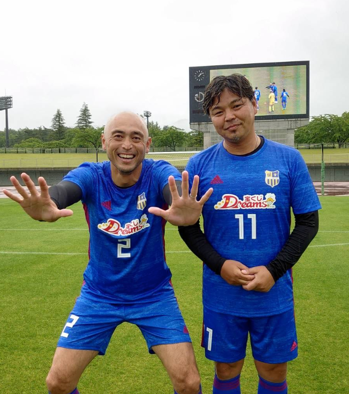 ⚽️サッカー界の錦鯉⁉️福西崇史のTwitter、いいね殺到👍「箕輪さん❓」「城さんも似てますね❣️」