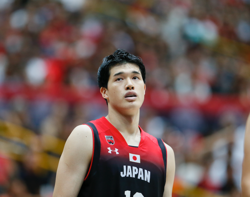 「😵もしかして久慈アナも一緒⁉️」🏀渡邊雄太「〇〇と一緒に」帰国でSNSどよめき⁉️