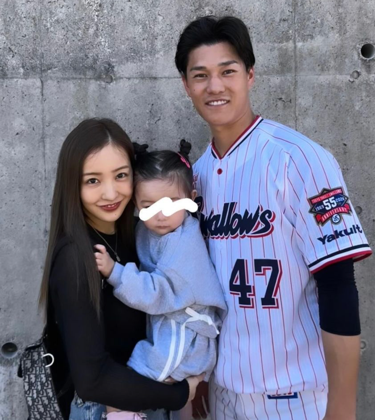 板野 友美 顔 でかい