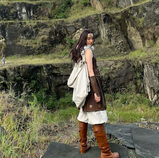 「キャラのイメージとぴったり」新木優子 映画オフショット公開でファン驚愕「カッコ良すぎ」