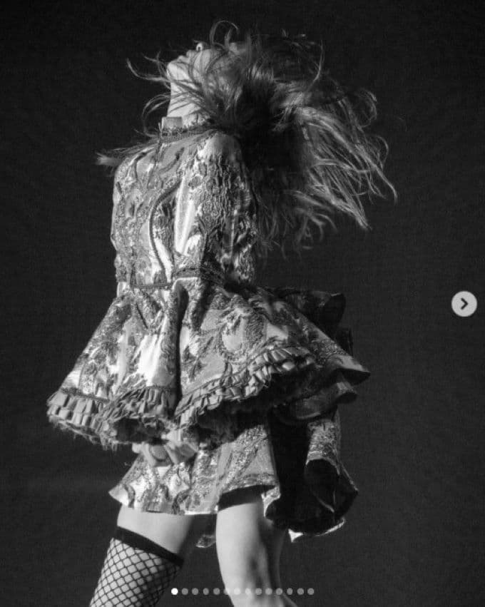 LiSAが横浜アリーナでライブ開催を告知「よろしくお願いします。」