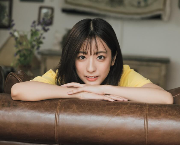 「可愛すぎる」の声続出！田村真子、エッセイ本の“アザーカット”を公開「読みたい本が溜まってます」