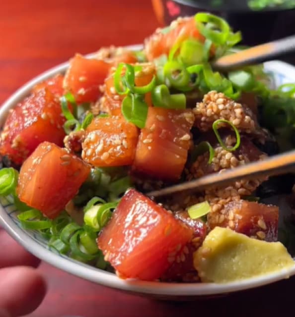 肉厚なブリがたっぷり使われた丼が凄い！料理研究家・けんた食堂が飯テロ動画を公開！