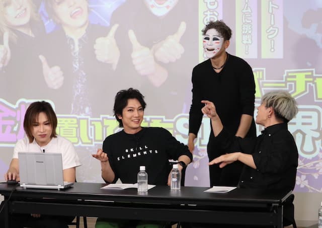 「5月も頑張って行ってみましょーーーーー！！！」歌広場淳がゴールデンボンバーのメンバーとの写真をシェア