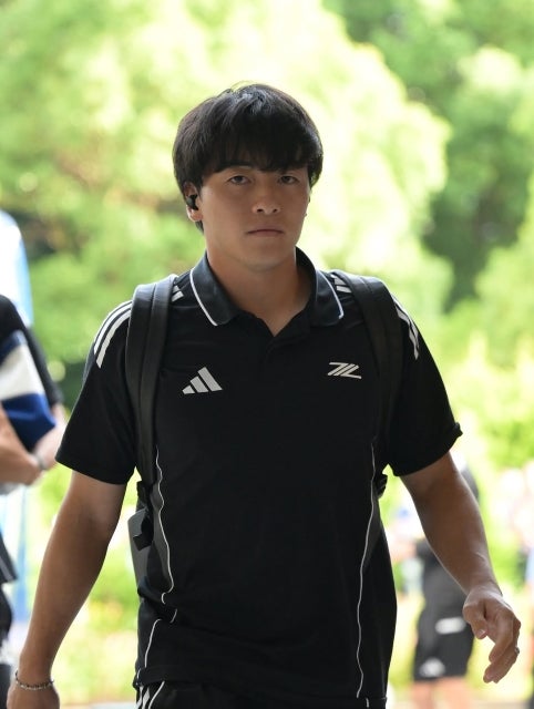 町田ゼルビア、C大阪戦へ堂々入場。集中の眼差しで挑む一戦