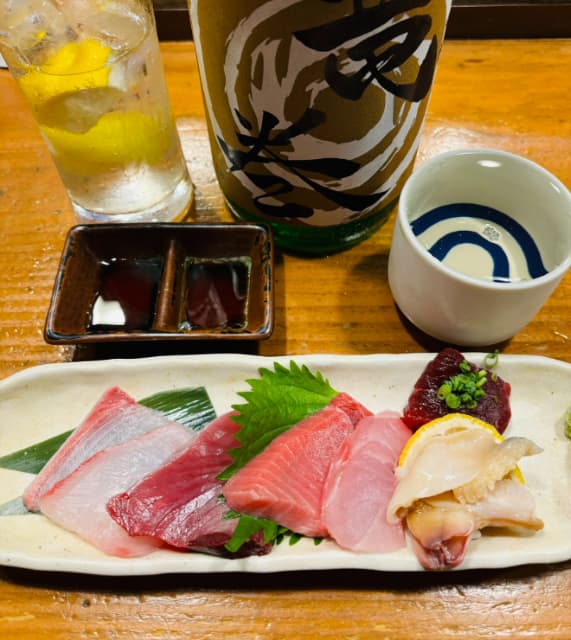 緒方恵美　馴染みのお店でお酒を楽しむ至福のひとときを過ごす