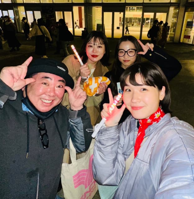 ドランクドラゴン塚地、いぎなり東北産のライブに「充電できましたー！」とファンとの写真も公開