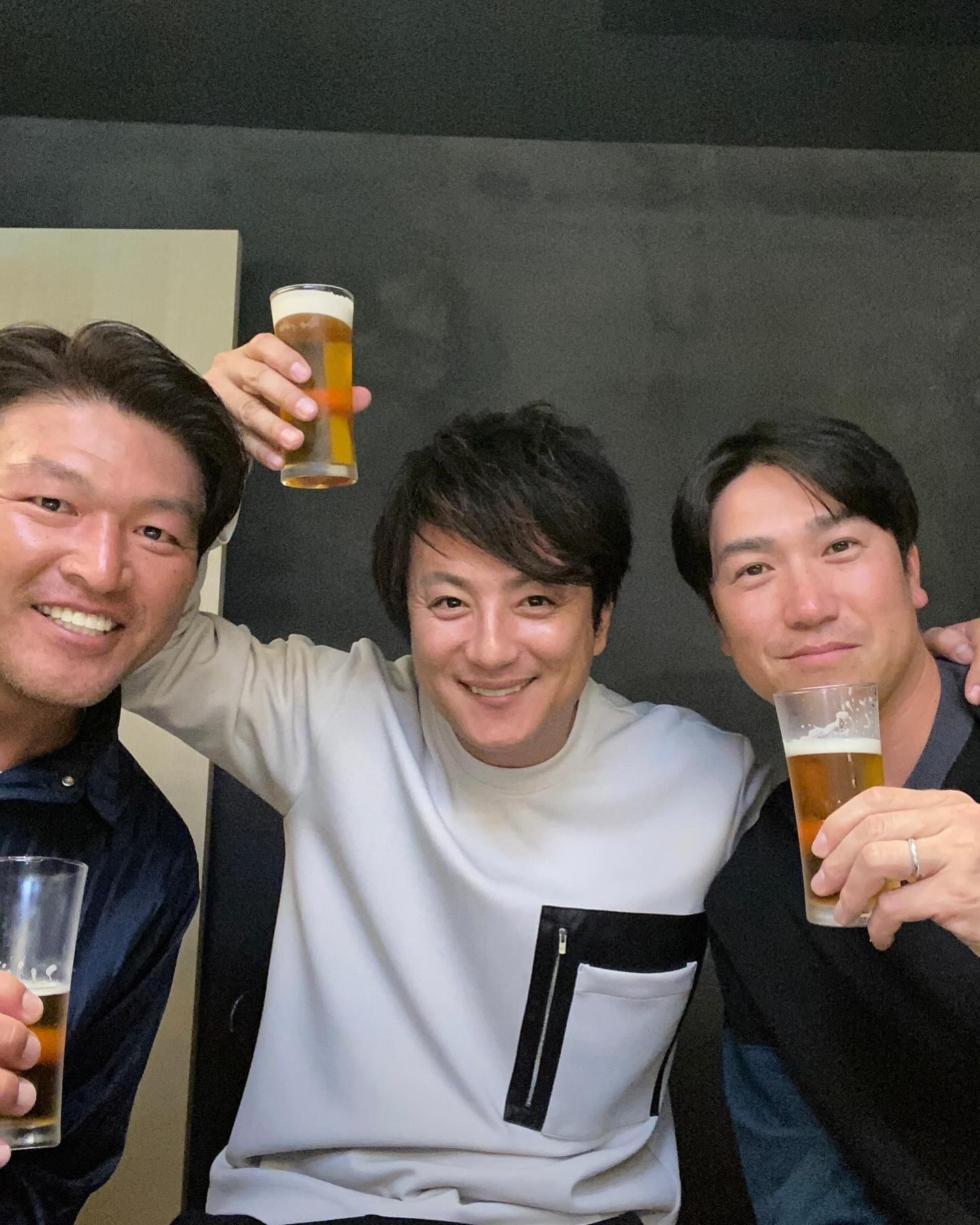 山口鉄也が”横高”豪華ショット公開📸⚾️「なんだかとても素敵なメンバーですね😍」