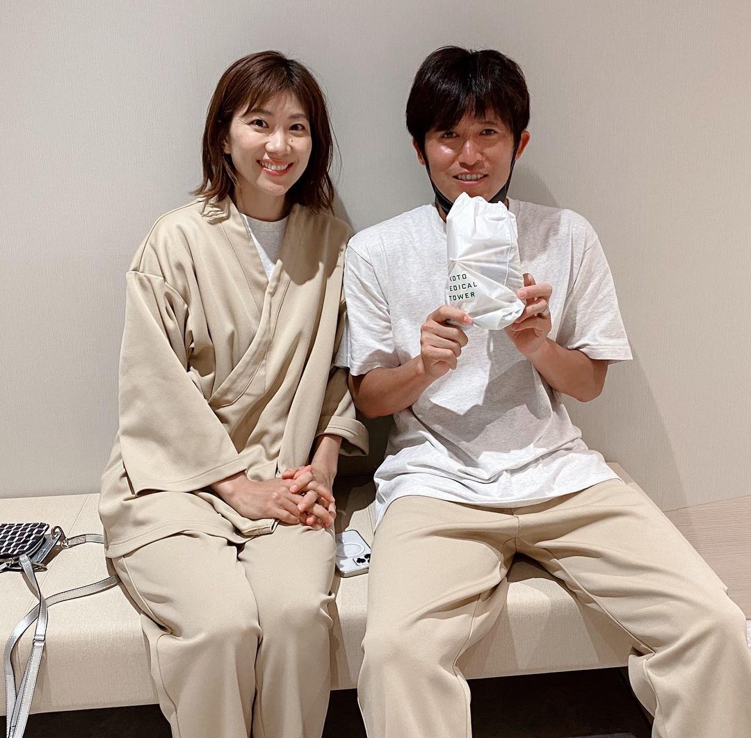 潮田玲子さんが病院で夫婦2Sを披露✨ファンに「定期的に人間ドック行ってますか？」🏥