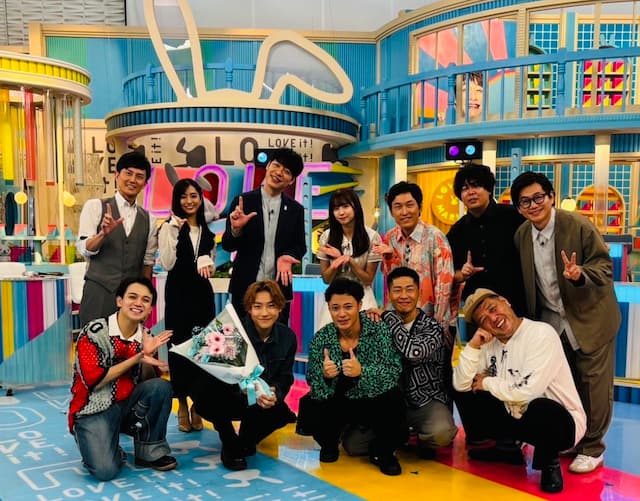 麒麟・川島、小森隼のラヴィット卒業を報告「彼ににしか出せない底なしに明るい色で」