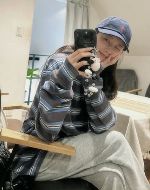 「オフ感もかわいい」元NMB48・渡辺美優紀 リラックスした自撮り写真を披露！